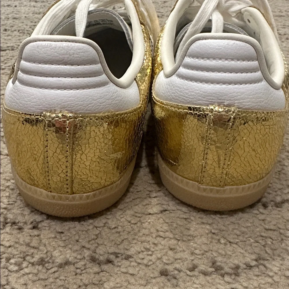 Adidas Women’s Gold Samba Shoes - Picture 4 of 5